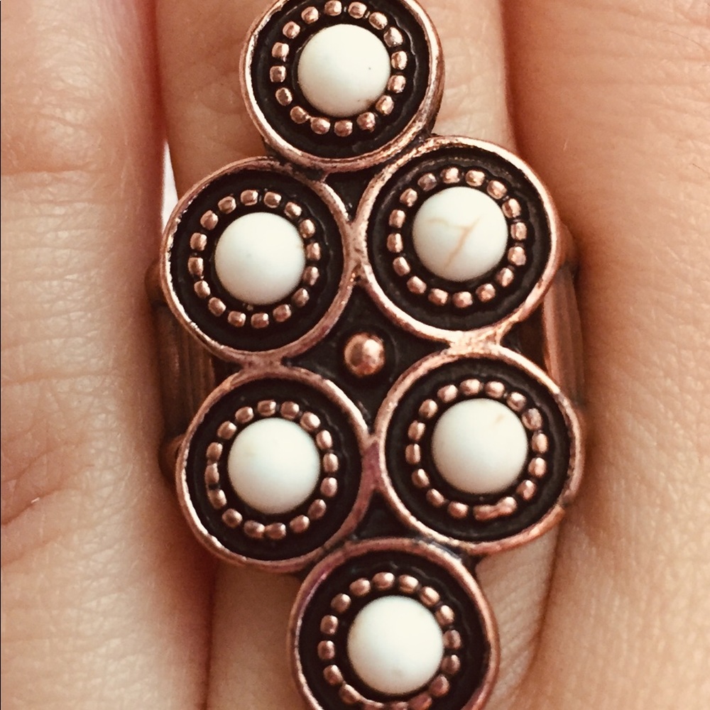 Ring - Picture 3 of 4